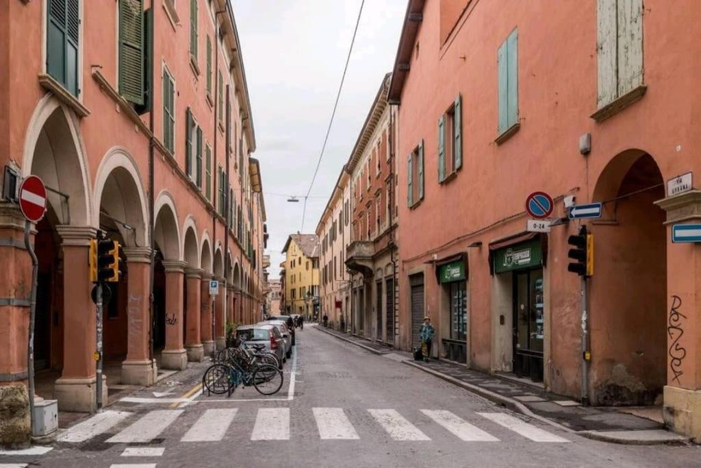 Central Elegant Apartment - Liberty House Bologna Esterno foto