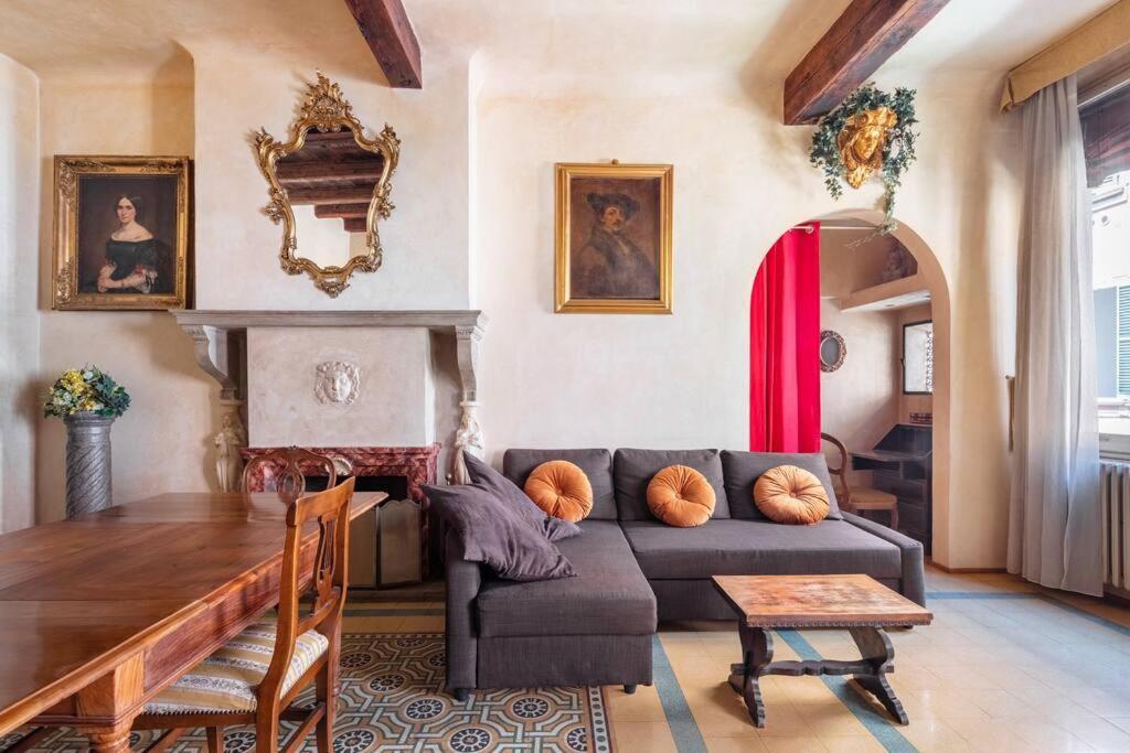 Central Elegant Apartment - Liberty House Bologna Esterno foto